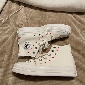 Converse Chuck Taylor All Star Lift Platform Embroidered Hearts Valentines 2022